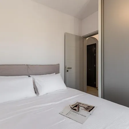 Nilea Island Living Апарт-отель