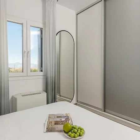 Aparthotel Niléa Island Living 4*
