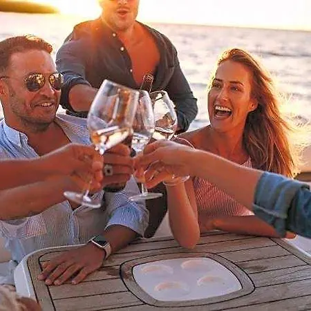 Апарт-отель Nilea Island Living 4*